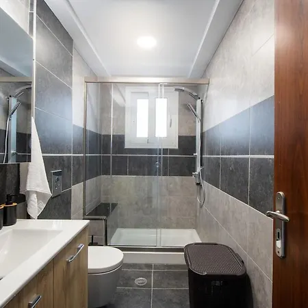 Rhodes Center 2-bedroom Appartement *